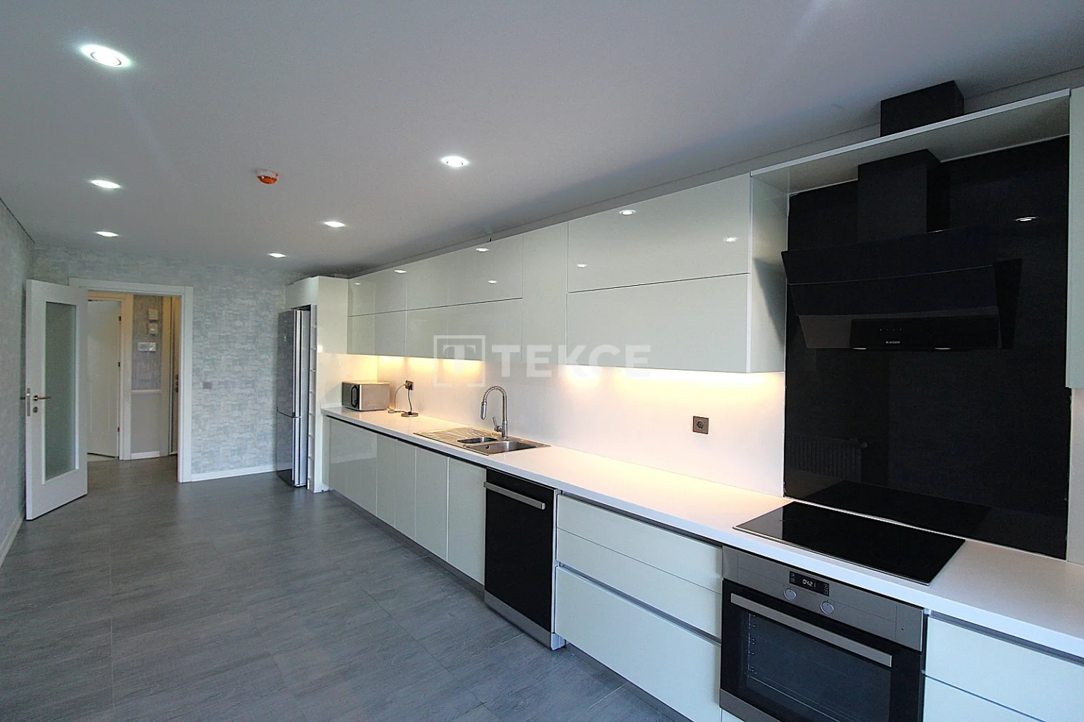 ist-01860-villa-concept-apartment-for-sale-in-a-complex-in-istanbul-te (23)