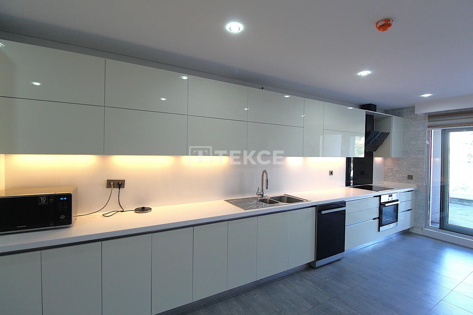 ist-01860-villa-concept-apartment-for-sale-in-a-complex-in-istanbul-te (24)