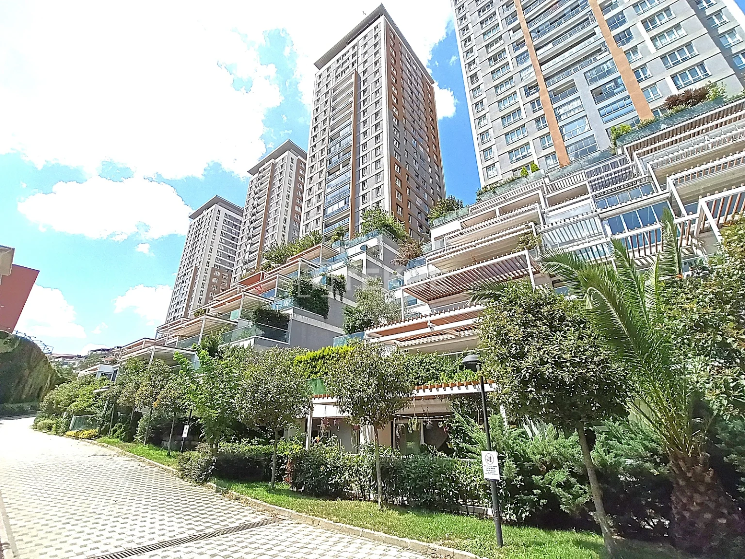 ist-01860-villa-concept-apartment-for-sale-in-a-complex-in-istanbul-te (3)
