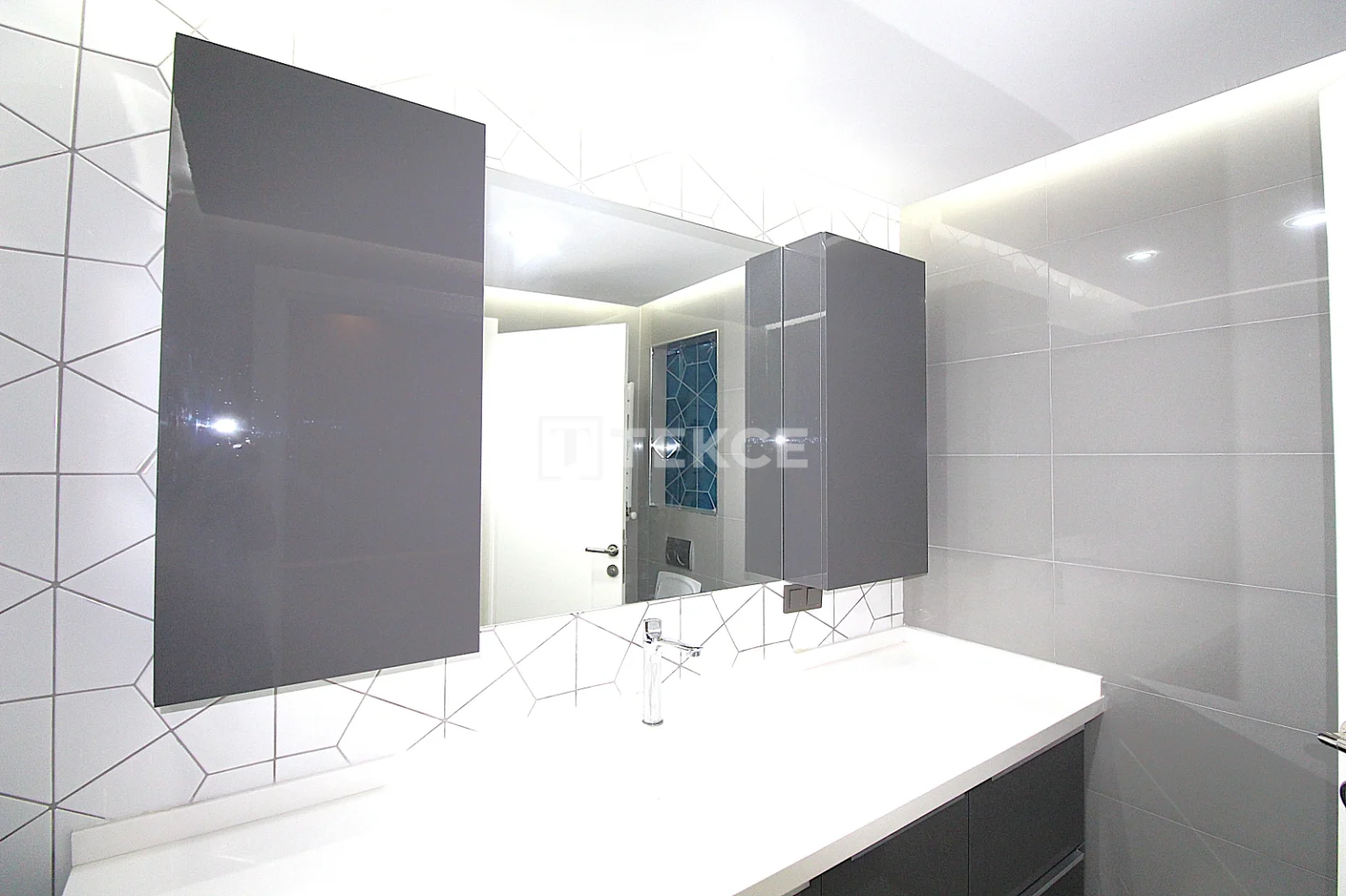 ist-01860-villa-concept-apartment-for-sale-in-a-complex-in-istanbul-te (38)